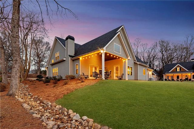 40 E Second Street, Newnan, GA 30263