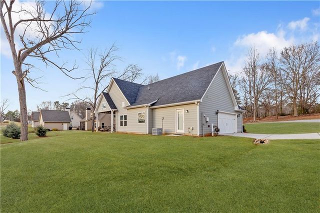 40 E Second Street, Newnan, GA 30263