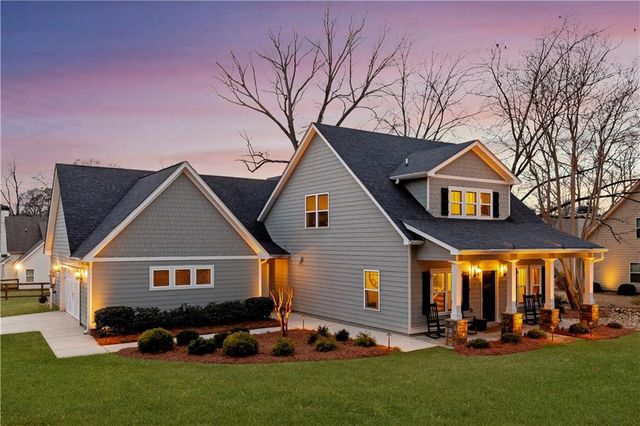 40 E Second Street, Newnan, GA 30263