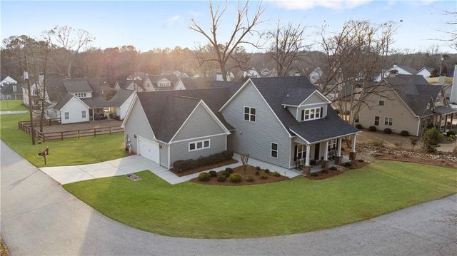 40 E Second Street, Newnan, GA 30263