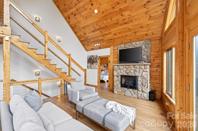 3097 W Moonlight Place, Morganton, NC 28655