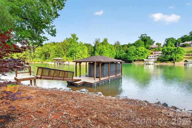 3097 W Moonlight Place, Morganton, NC 28655