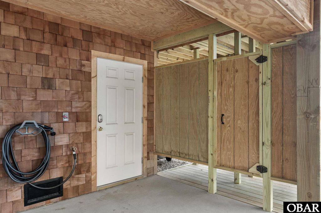 Image 17 of property listing at 104 E Soundside Road, Nags Head, NC 27959