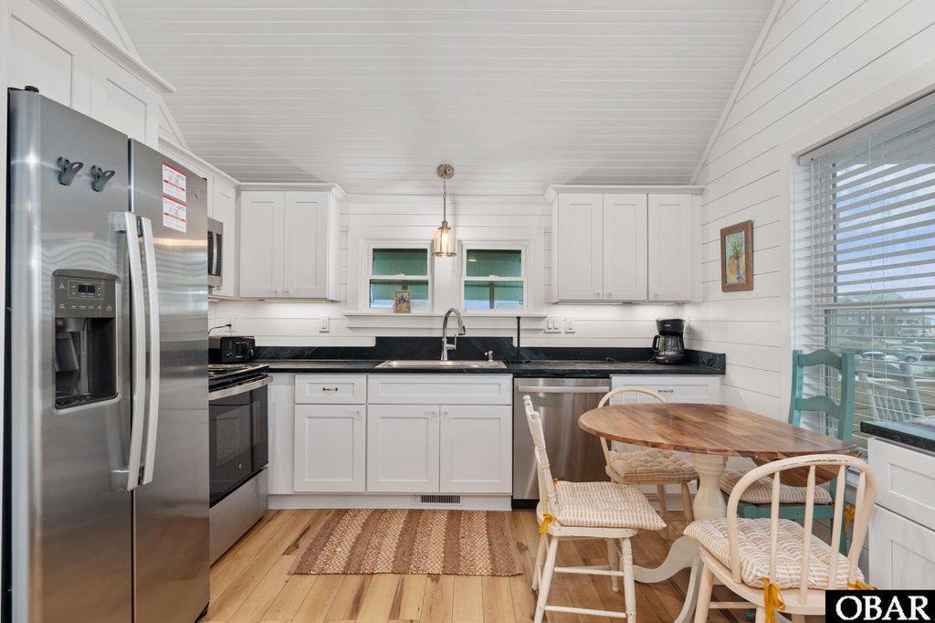 Image 6 of property listing at 104 E Soundside Road, Nags Head, NC 27959