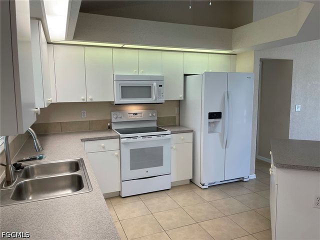 1835 NW 31st TER, Cape Coral, FL 33993