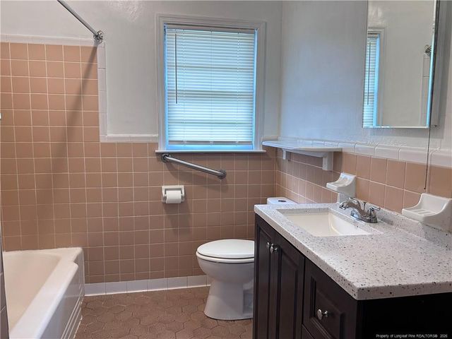 5200 Cypress Road, Fayetteville, NC 28304