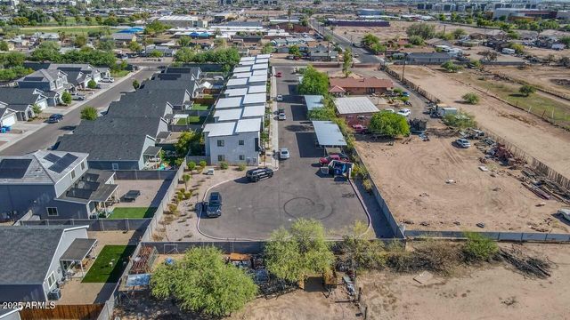 1135 E CHIPMAN Road, Phoenix, AZ 85040