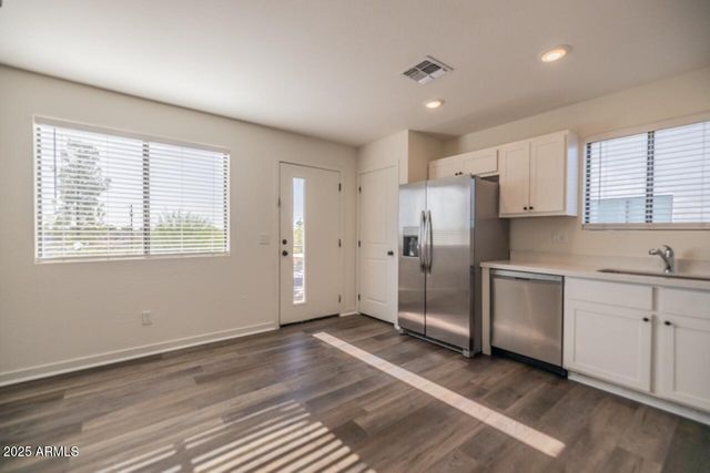 1135 E CHIPMAN Road, Phoenix, AZ 85040