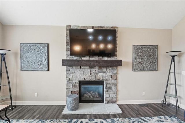 5920 S National Drive, Parkville, MO 64152