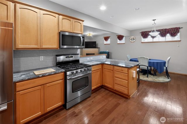11221 SE 216th Street, Kent, WA 98031