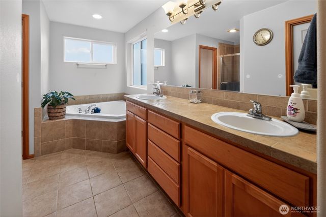 11221 SE 216th Street, Kent, WA 98031