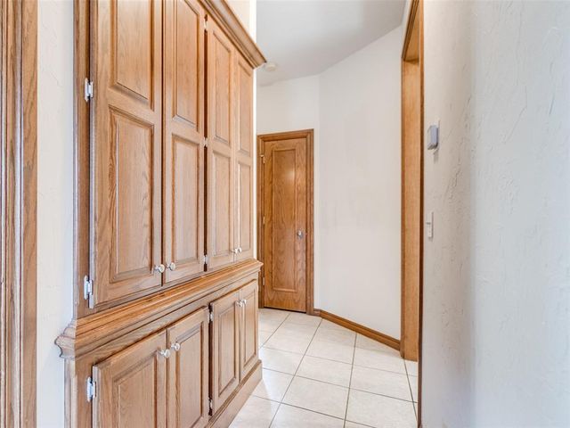 450 Hickory Hill Drive, Choctaw, OK 73020