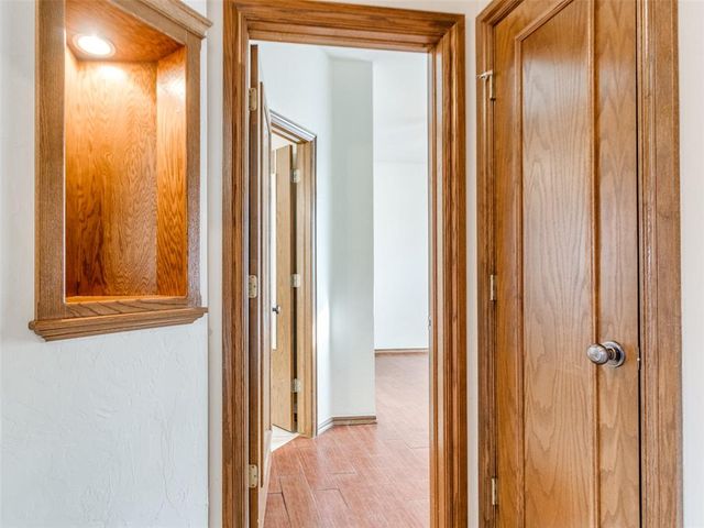 450 Hickory Hill Drive, Choctaw, OK 73020