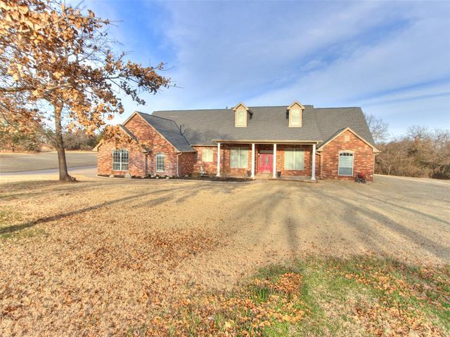 450 Hickory Hill Drive, Choctaw, OK 73020