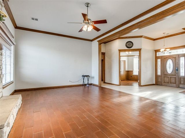 450 Hickory Hill Drive, Choctaw, OK 73020