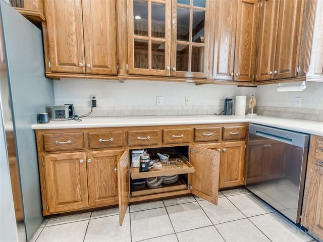 450 Hickory Hill Drive, Choctaw, OK 73020