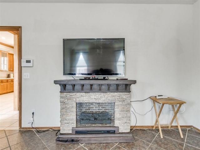 450 Hickory Hill Drive, Choctaw, OK 73020