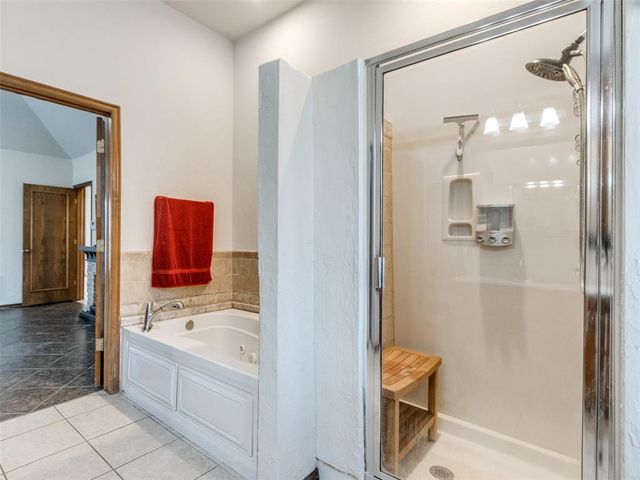 450 Hickory Hill Drive, Choctaw, OK 73020