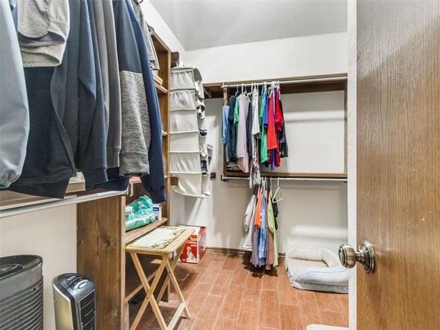 450 Hickory Hill Drive, Choctaw, OK 73020