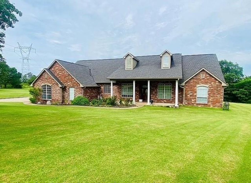 450 Hickory Hill Drive, Choctaw, OK 73020
