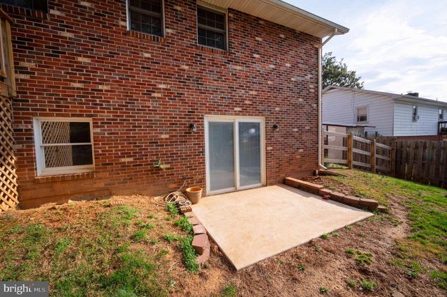 16 GLOUCESTER RD, Front Royal, VA 22630