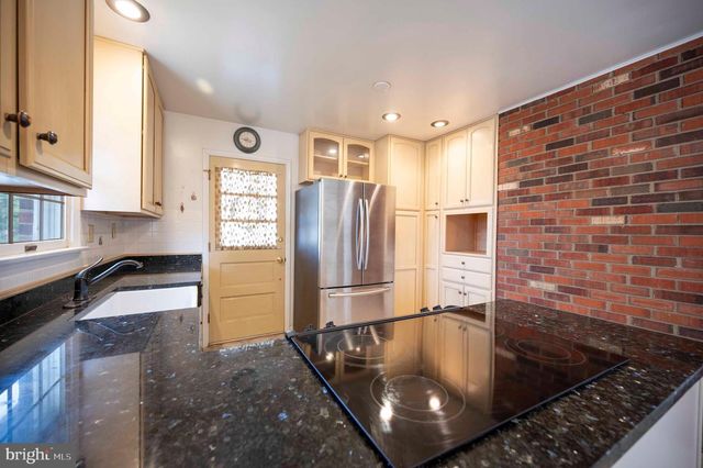 16 GLOUCESTER RD, Front Royal, VA 22630