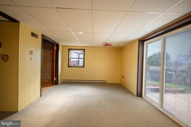 16 GLOUCESTER RD, Front Royal, VA 22630