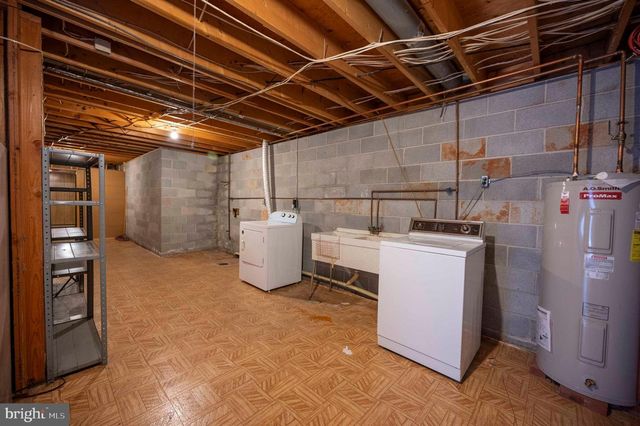 16 GLOUCESTER RD, Front Royal, VA 22630