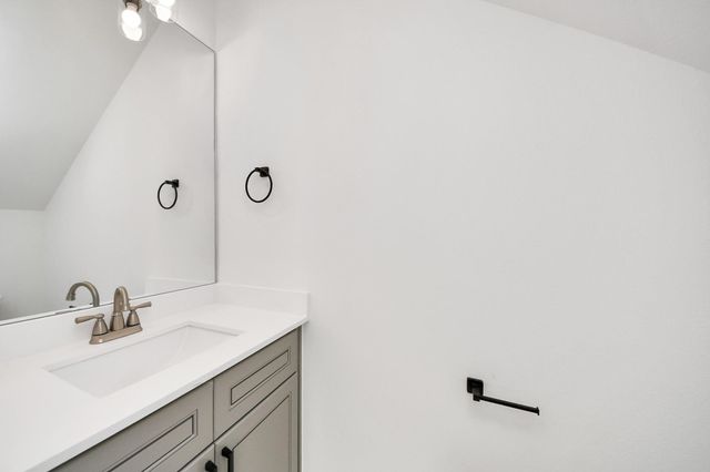 4333 Avron Drive, Stafford, TX 77477