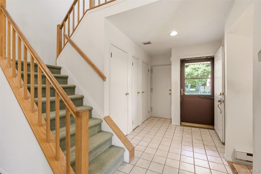 113 Scarlett Drive, Commack, NY 11725 — photo 3