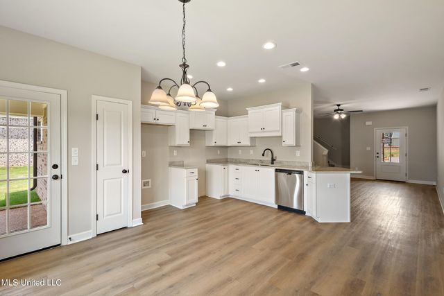 6432 Clover Court, Walls, MS 38680