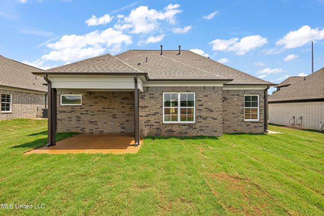 6432 Clover Court, Walls, MS 38680