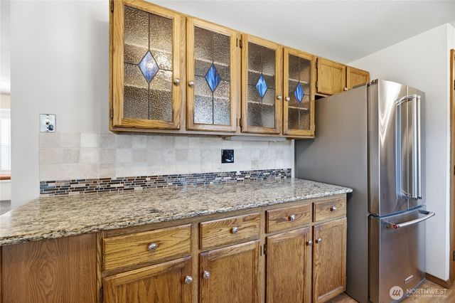 225 McElroy Place, Puyallup, WA 98371