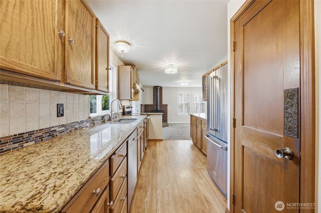 225 McElroy Place, Puyallup, WA 98371