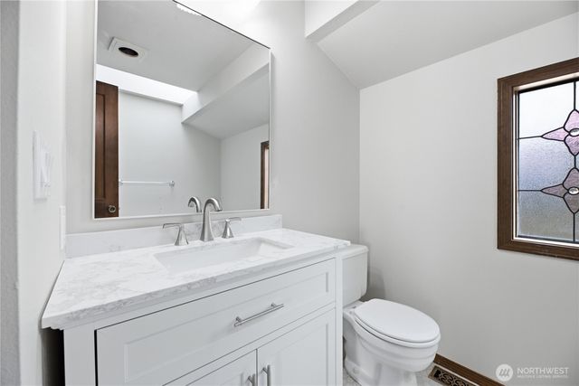 225 McElroy Place, Puyallup, WA 98371