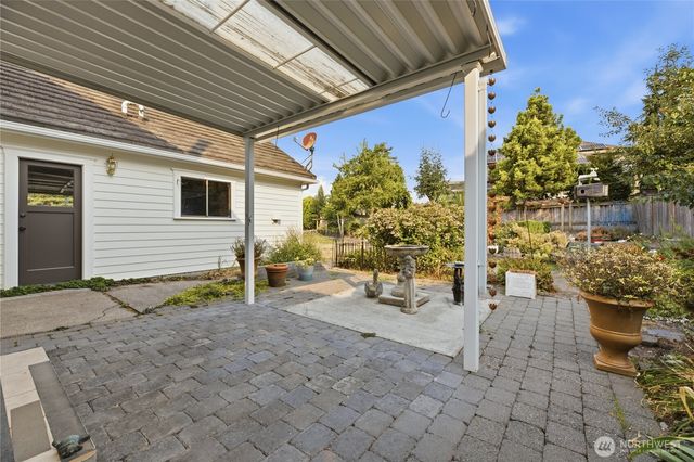 225 McElroy Place, Puyallup, WA 98371