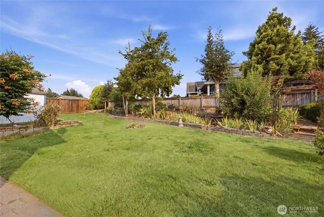 225 McElroy Place, Puyallup, WA 98371