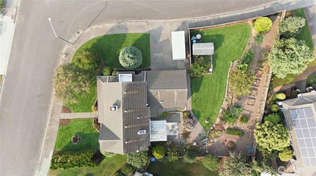 225 McElroy Place, Puyallup, WA 98371