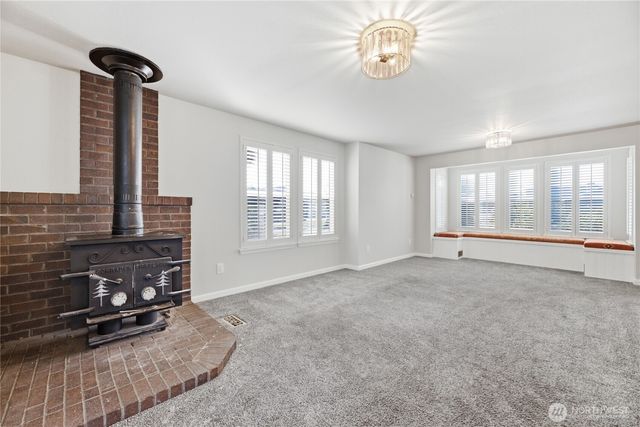225 McElroy Place, Puyallup, WA 98371