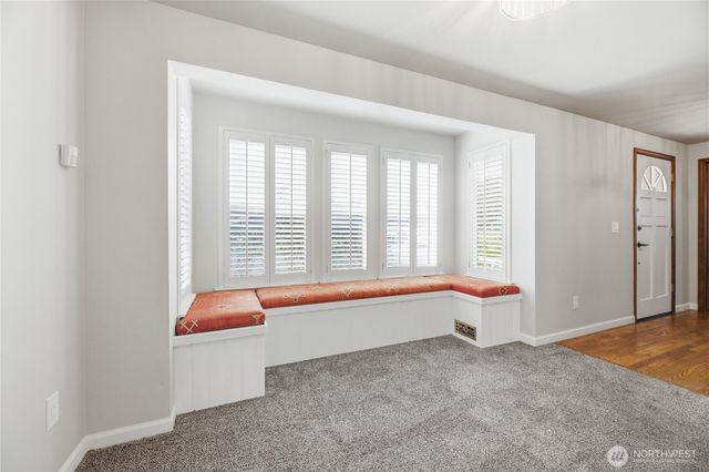 225 McElroy Place, Puyallup, WA 98371