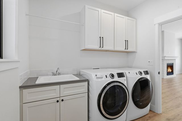 1712 S Lloyd Ln, Spokane, WA 99212