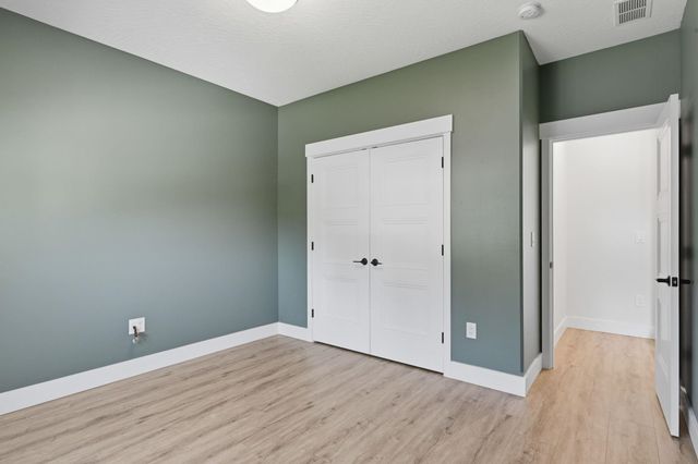 1712 S Lloyd Ln, Spokane, WA 99212