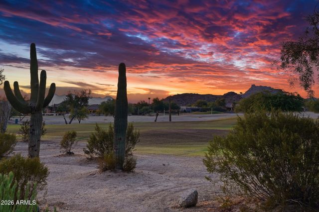 6628 E SUGARLOAF Street, Mesa, AZ 85215