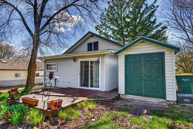 1109 Blaine Street, Edgerton, WI 53534