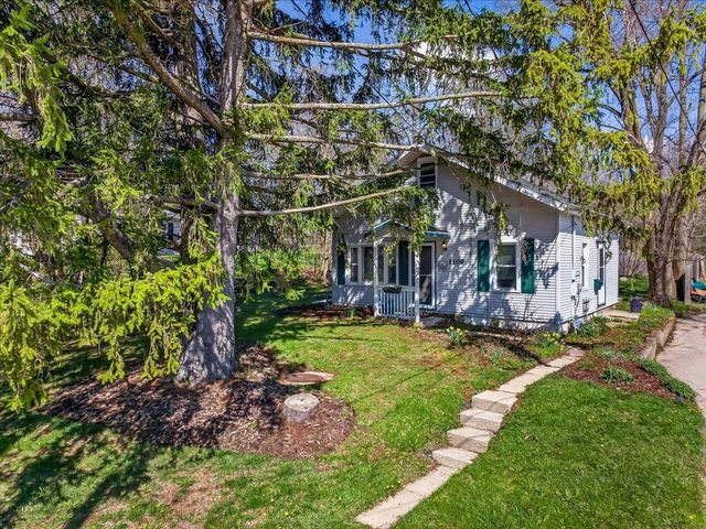 1109 Blaine Street, Edgerton, WI 53534