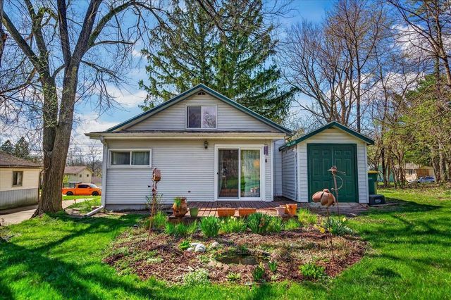 1109 Blaine Street, Edgerton, WI 53534