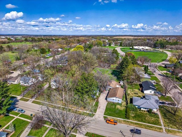 1109 Blaine Street, Edgerton, WI 53534