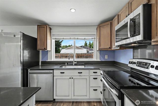 14918 75th Street Ct E, Sumner, WA 98390