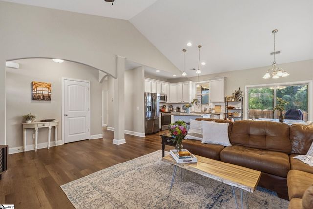 11 Forest Ridge Way, Greenville, SC 29617