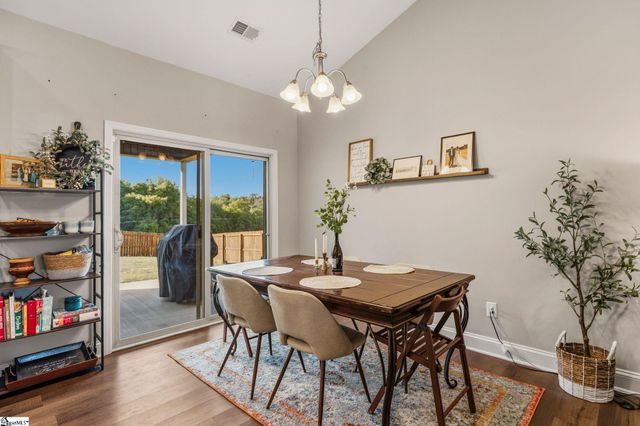 11 Forest Ridge Way, Greenville, SC 29617